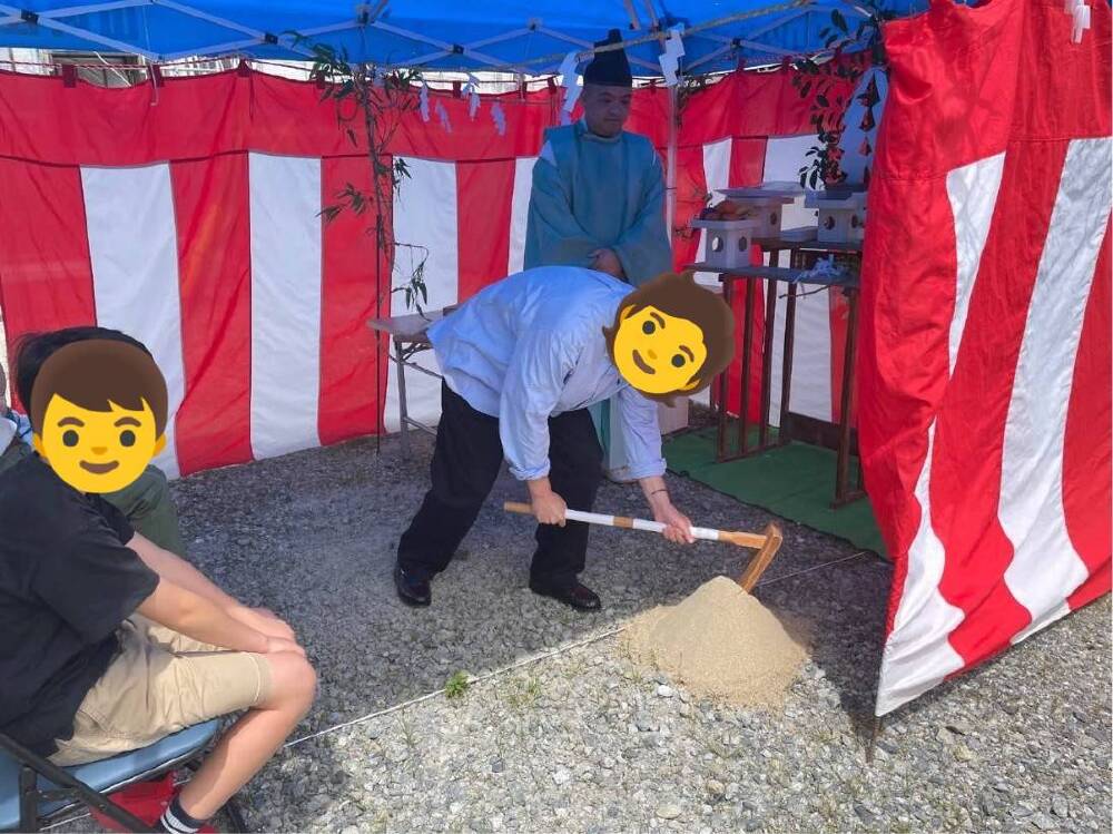 家族の思いを込めた地鎮祭
