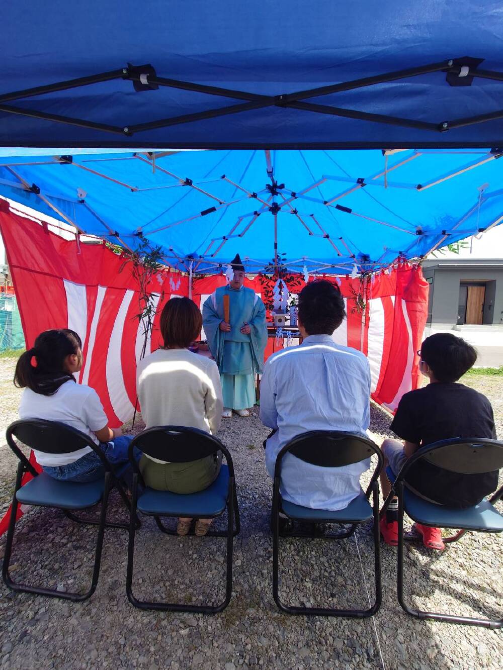 家族の思いを込めた地鎮祭