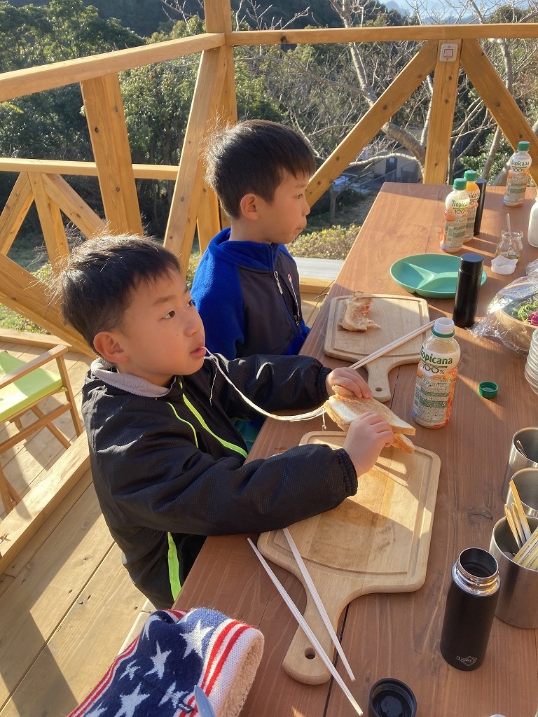 朝食