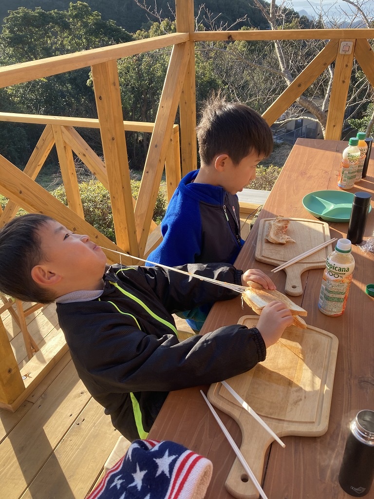朝食